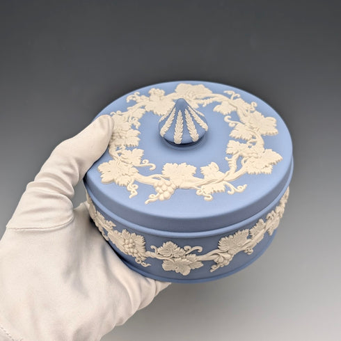 復古英國 Wedgwood Jasperware 淡藍色圓形糖果盒